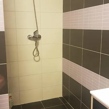 - Helios Apartmán Shëngjin